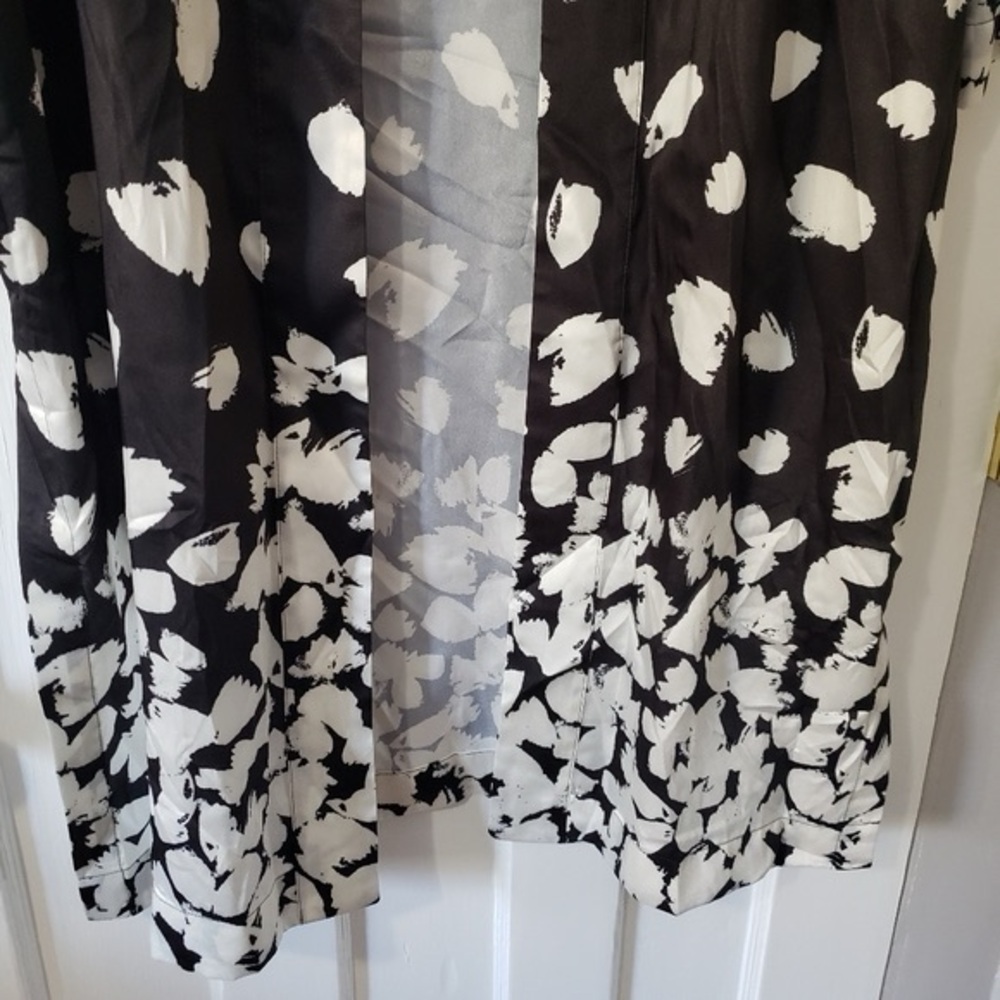 Chicos Petals Drama Ruana Black White Floral Print Kimono - Picture 6 of 13
